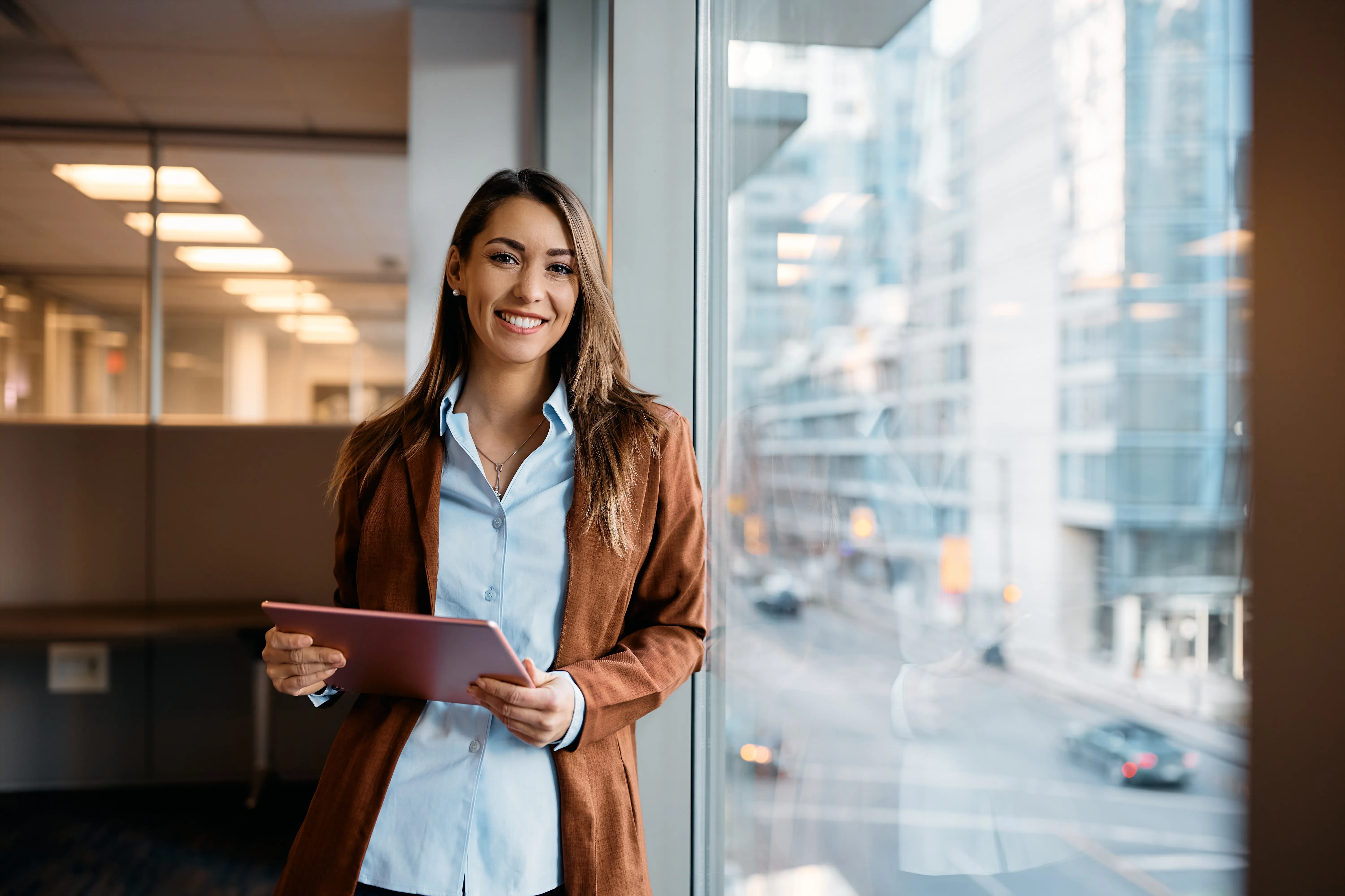 Femme travaillant au bureau
